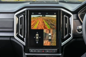JAC T9 interior image